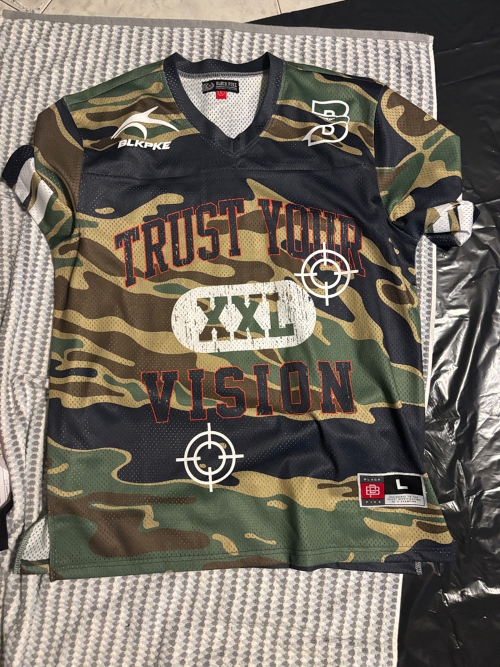 BLKPIKE Men's Camo 'Trust Your Vision' Jersey - Green/Black